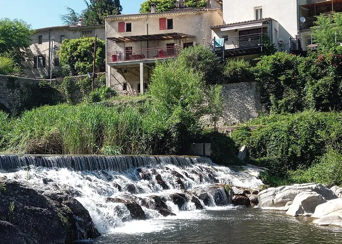 Les Hôtels Lasalle Gard: Un séjour confortable au cœur de la nature