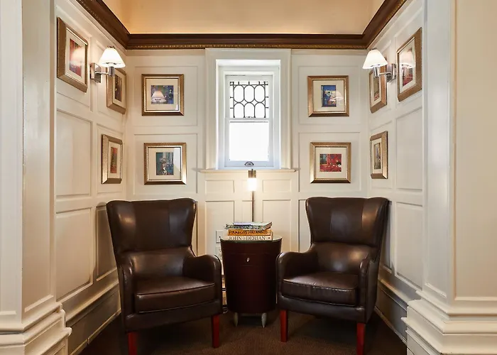 Best Budget Accommodations Close to Wells Fargo Center