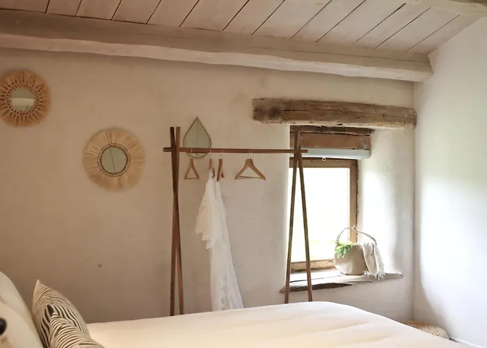 Meilleurs Hôtels à Genolhac pour Vacances Inoubliables