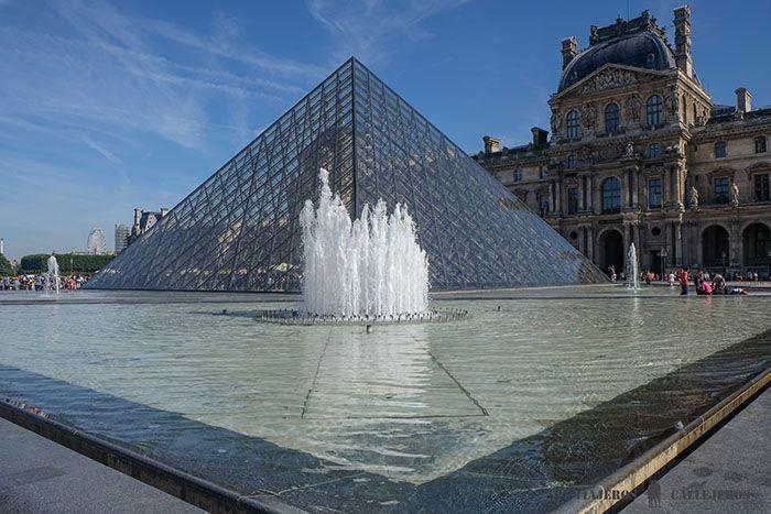 El Louvre parís en un día